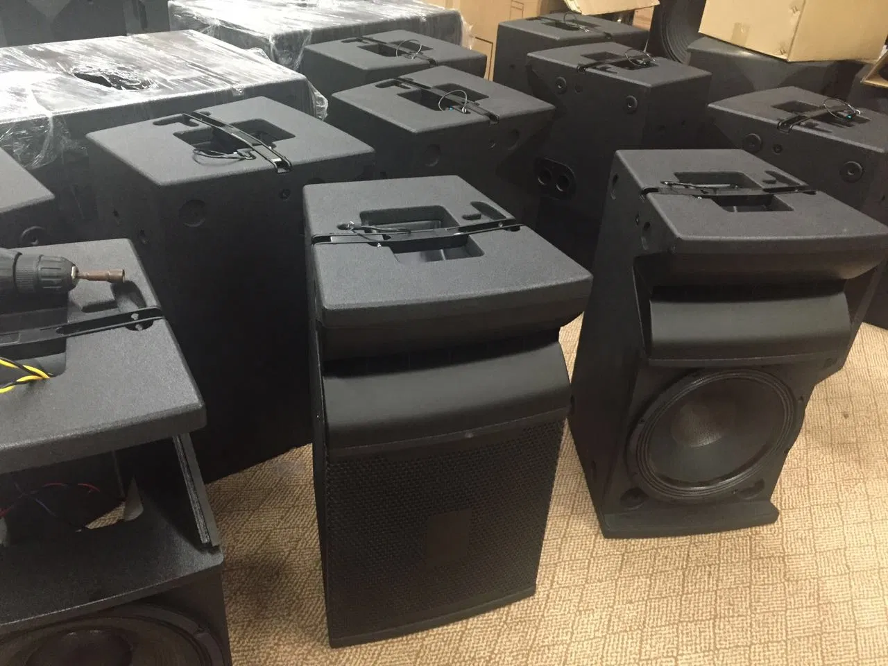 Vrx918 Single 18 Inch Subwoofe - đánh giá và giá Subwoofer